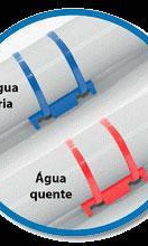 Abraçadeiras plásticas para tubos